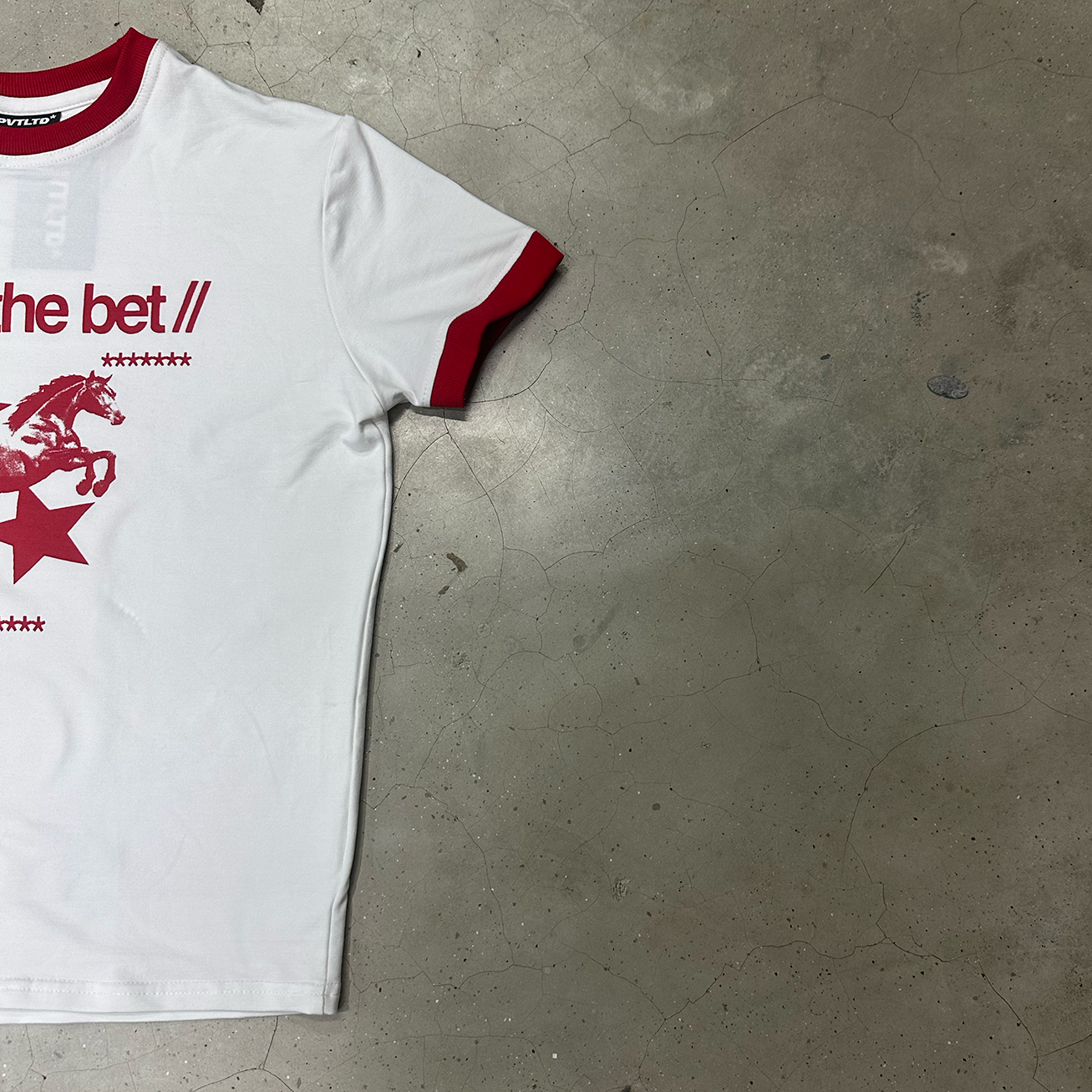 Horsebet Slim Fit Tee